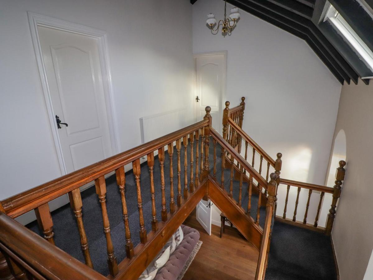 The Chapel Villa Merthyr Tydfil Exterior photo